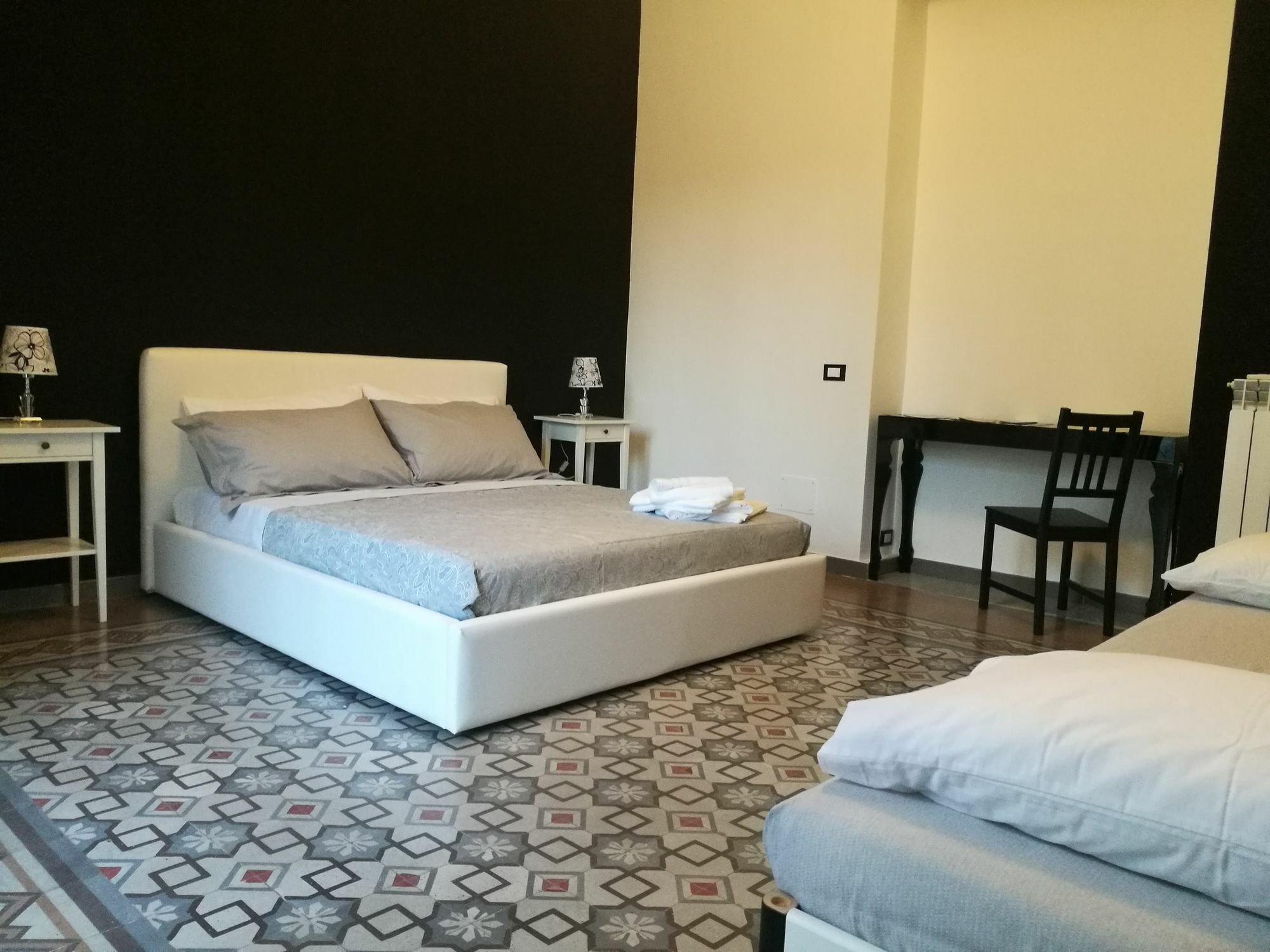 Bed and Breakfast Volturno 106 à Palerme Extérieur photo